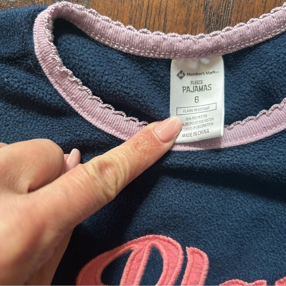 Girls Pajamas Set Bundle - Picture 2 of 5